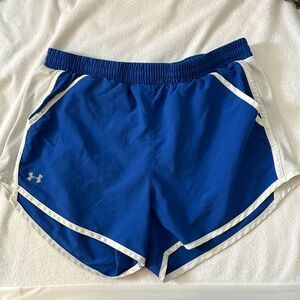 Under armor athletic shorts with pockets